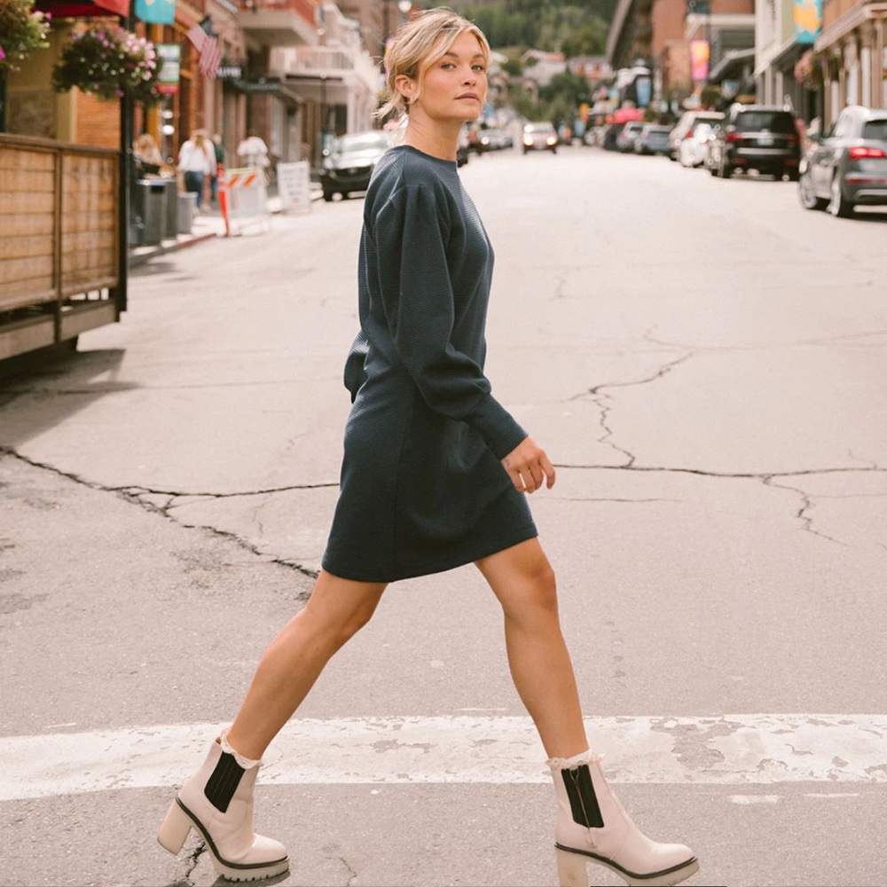 Albion Atlas Ribbed Blue Long Puff Sleeve Sweater Dress Size M Midi Cozy Preppy